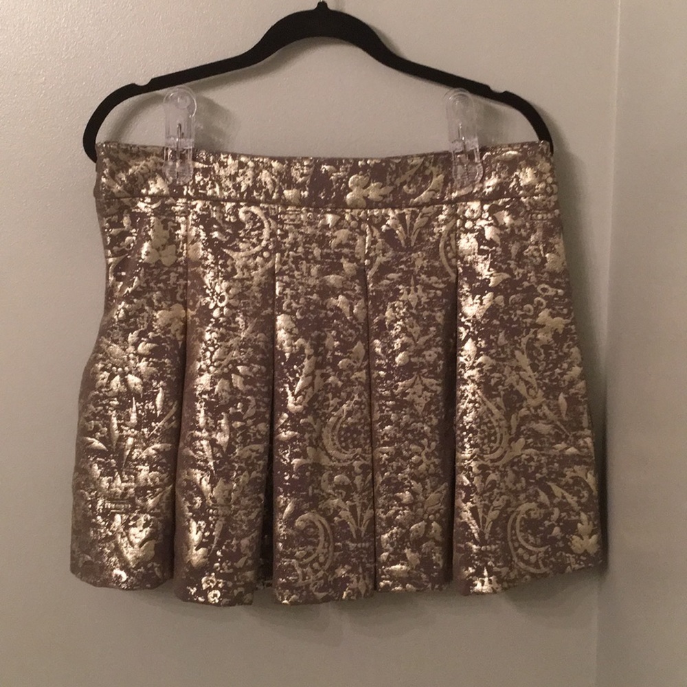Metallic pleated mini skirt